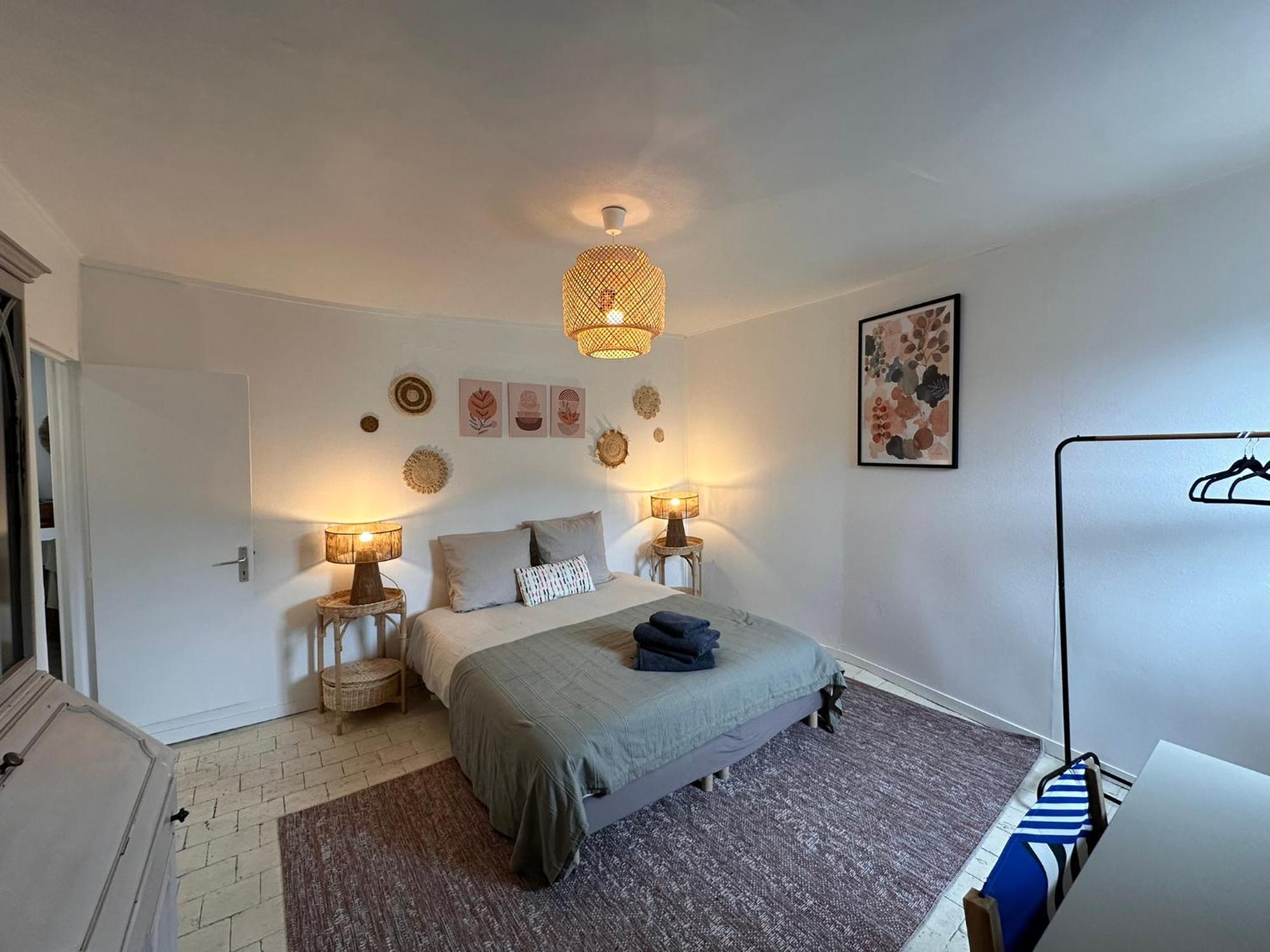 Large Apartment In City Center Онфлёр Экстерьер фото
