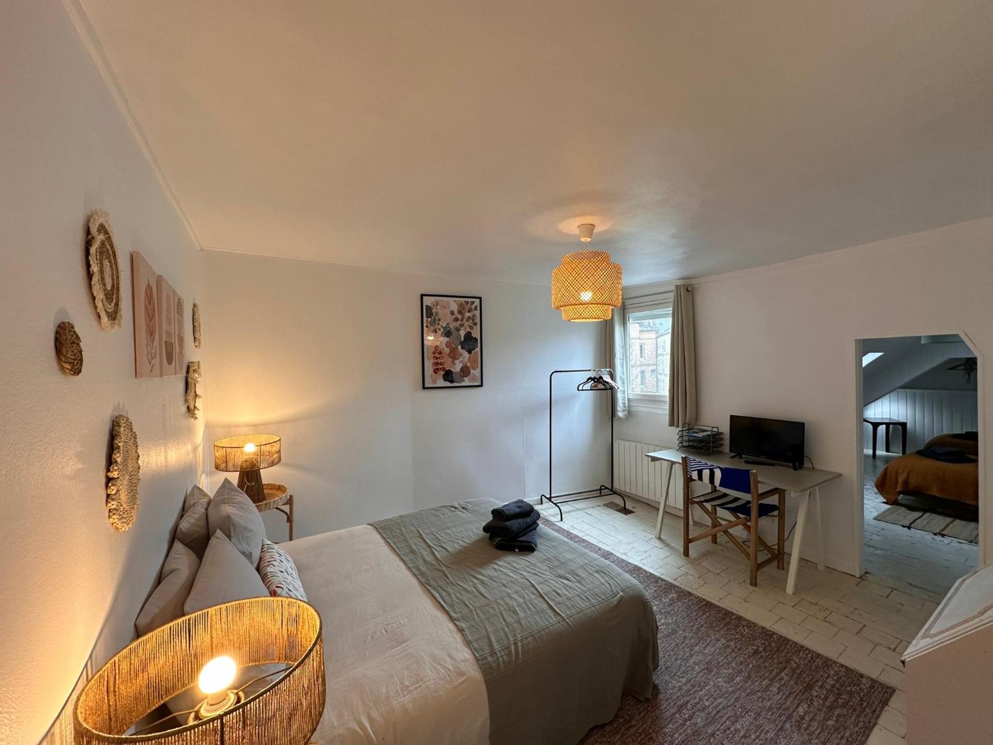 Large Apartment In City Center Онфлёр Экстерьер фото